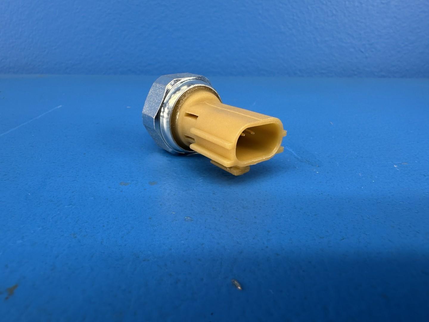 TotalSource TSA/CT90425-18080 Fuel Pressure Sensor, OEM 90425-18080, Caterpillar Mitsubishi Forklift