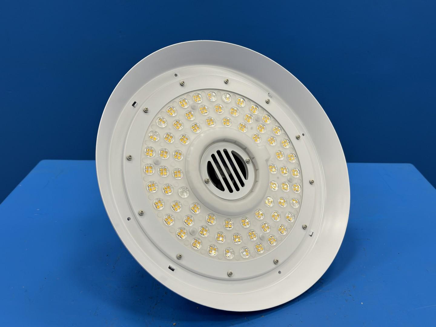 GE Light Solutions LPS01810840VRIWHTE (93099230)