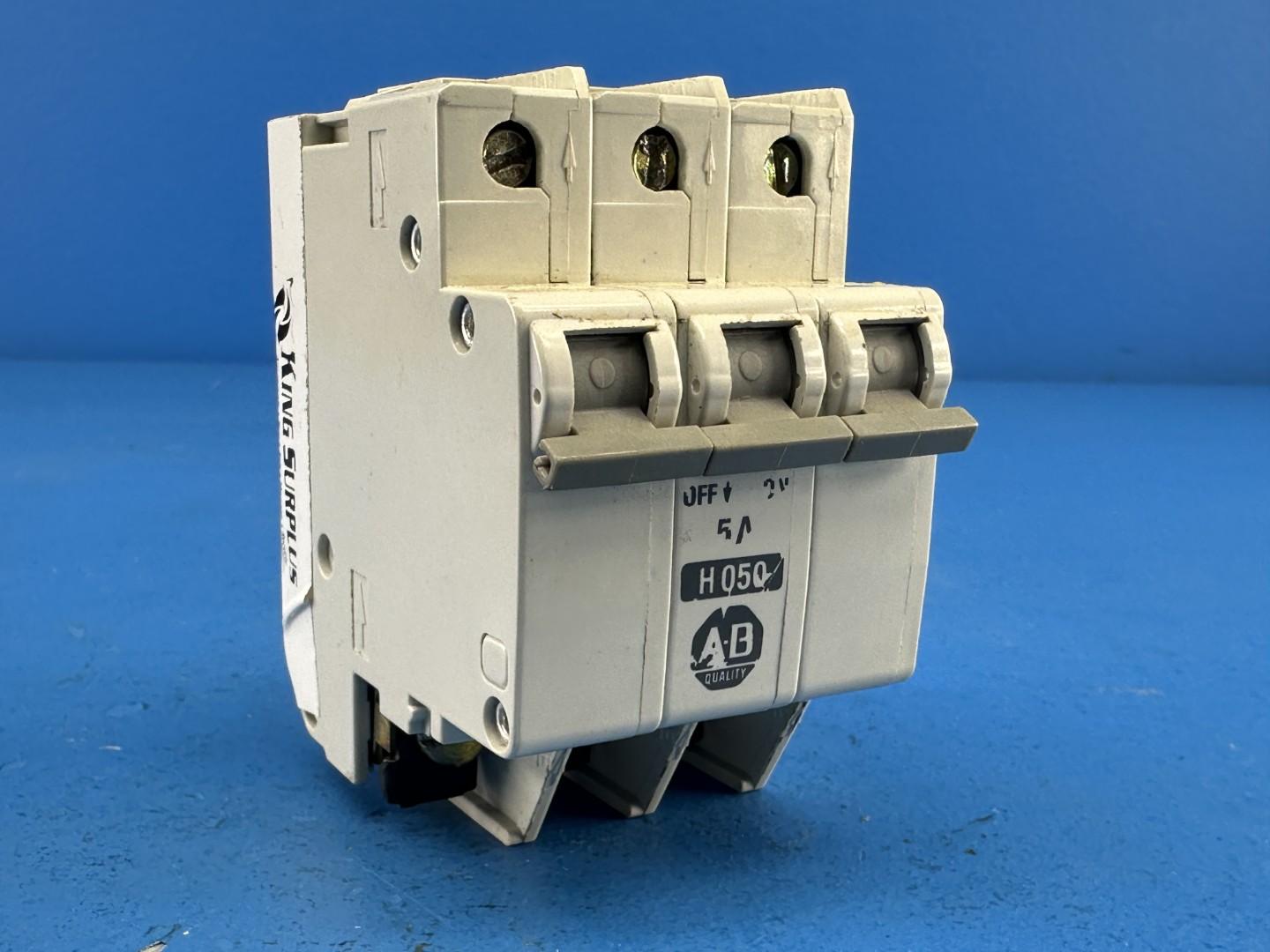 Allen Bradley Bulletin 1492-CB3 H 050, 5A Circuit breaker