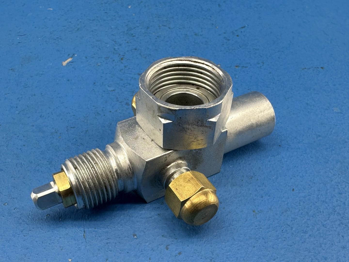 HVAC Refrigeration Service Valve 7/8-14 UNF Flare x 1-1/8 Sweat Wix 912806-02