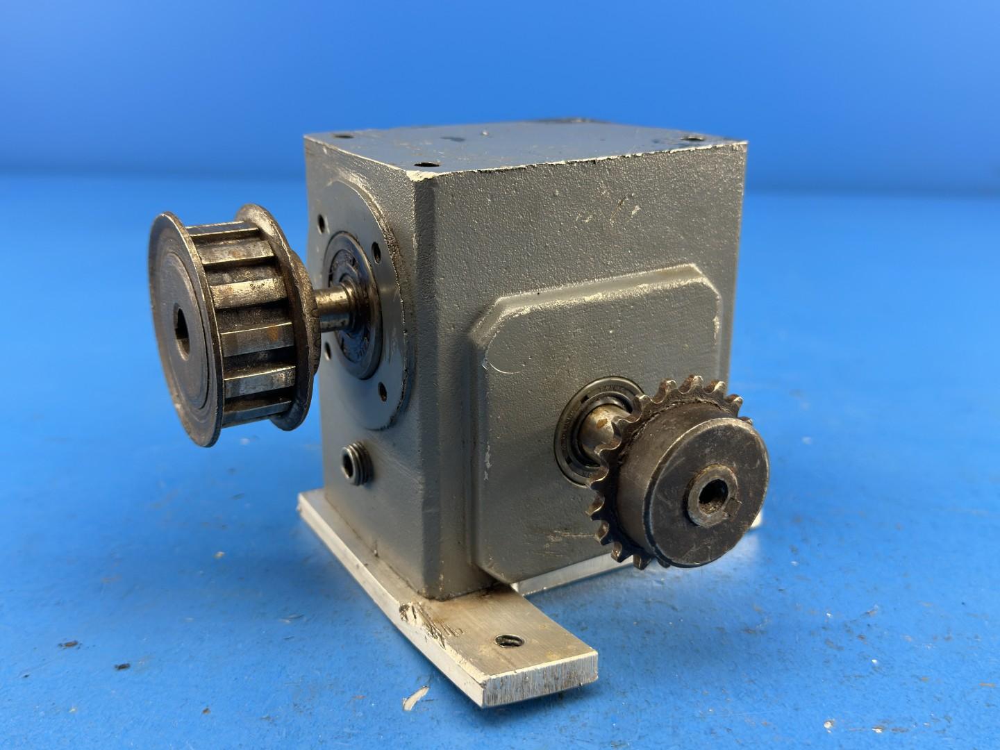 Morse XA0005 Right Angle Speed Reducer, 30:1 Ratio, 0.14 HP Input, 120 Output Torque