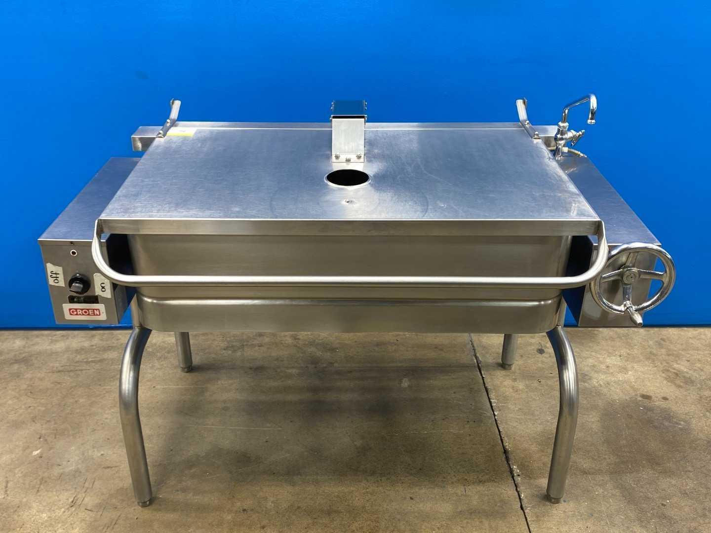 Groen FP0-4 FPO-4 Electric Tilting Skillet 15 Gallon - 240V 3PH - Model 8106 CF - 1978 - Glasstov San Antonio