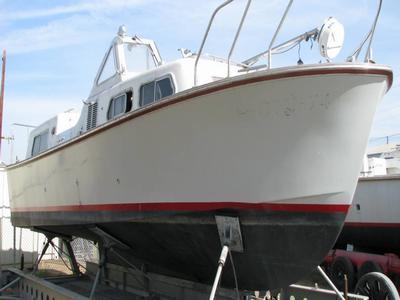 1991 WILLARD MK7 DOUBLE Cabin 33' Water Taxi CUMMINS w 414 hrs 24 Person NON SINKABLE with Head!