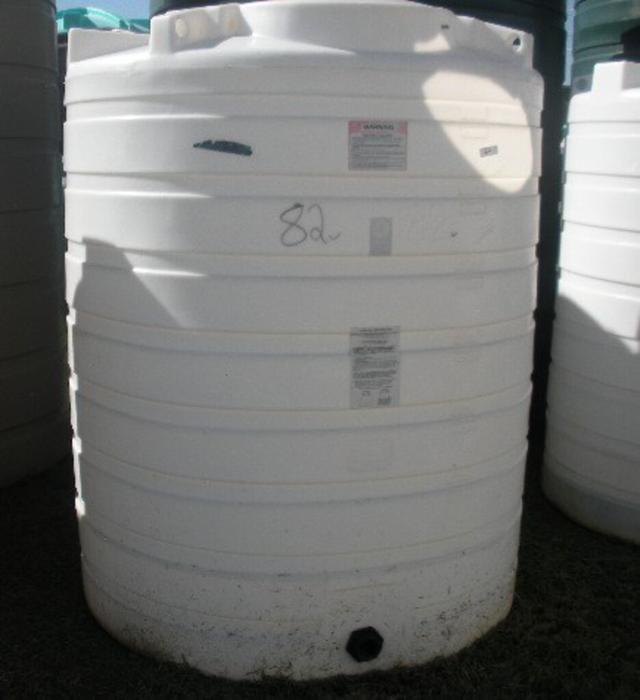 870 Gallon Enduraplas THV00870WH Flat Bottom Storage Tank 