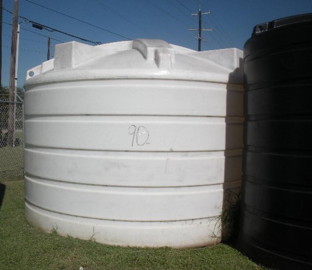 Enduraplas THV08000 8,000 Gallon Flat Bottom Storage Tank - THV08000WH - Heavy-Duty Industrial Liquid Storage