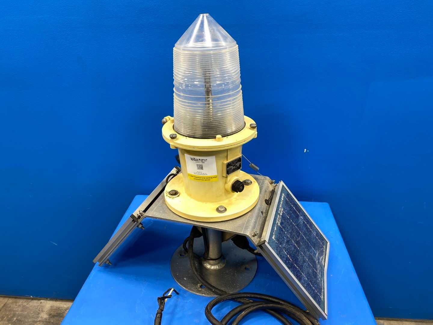 Automatic Power Inc 249/29 Solar-Cell Marine Signal Lantern FA- FA-229 W/ APCL 5 FLASHCHANGER