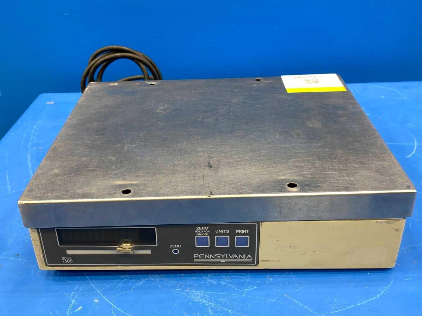 Pennsylvania Scale Company Leola, PA U.S.A 7300 N Max 5000, 100 Lb Capacity (missing legs)