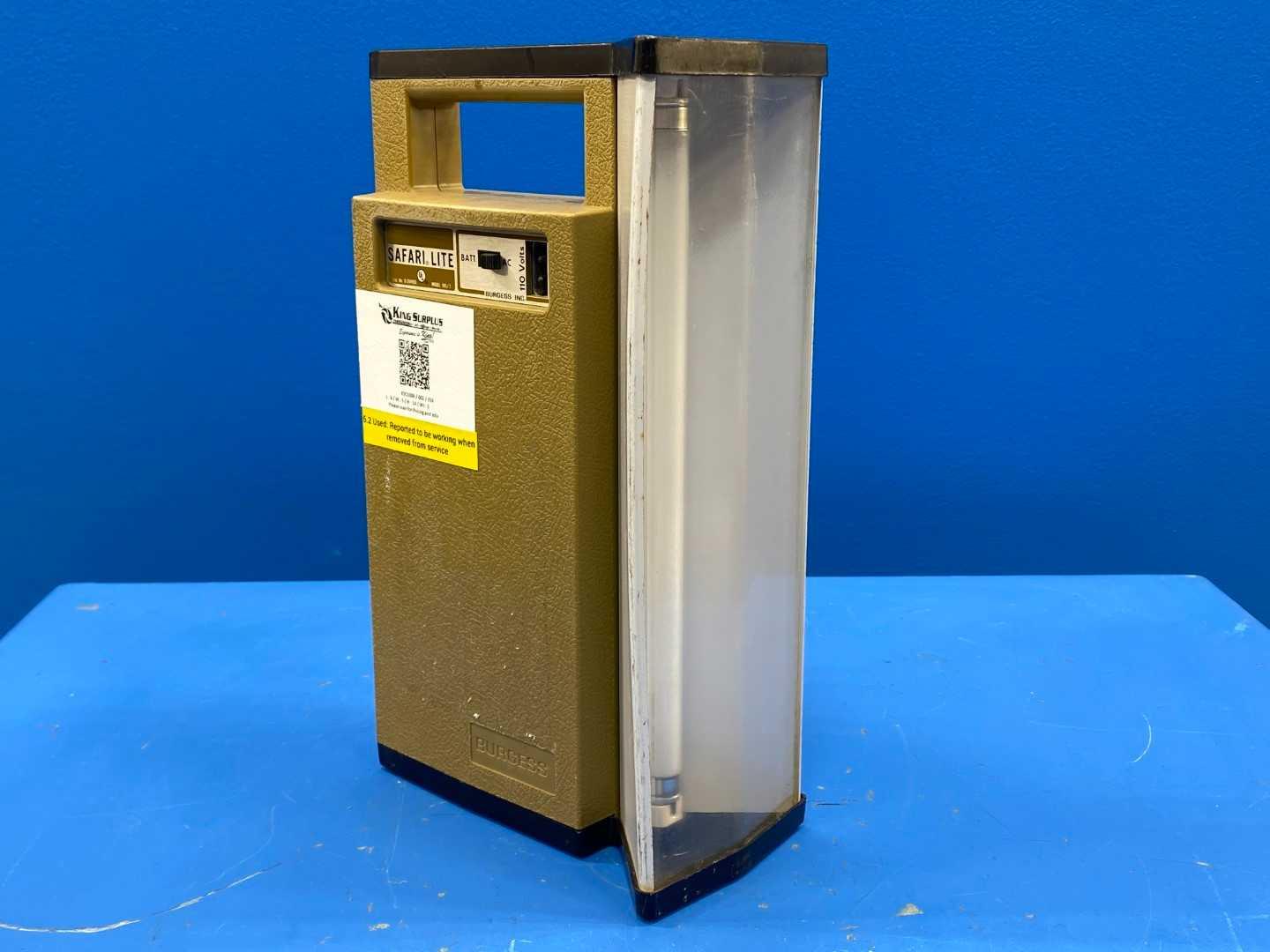 Burgess Inc. Safari Lite 165/3 . /3 110V Lantern