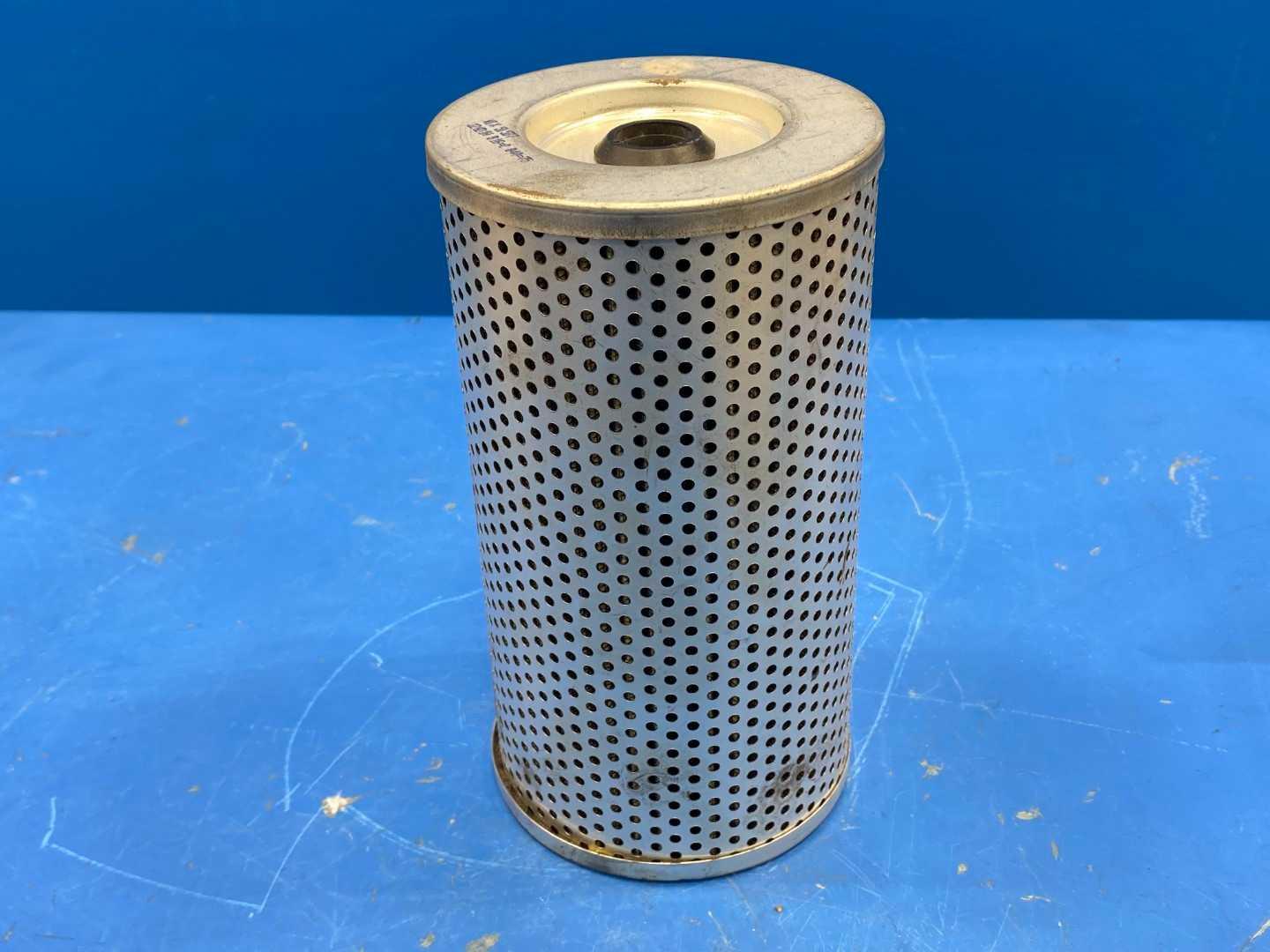 CarQuest 85337 Premium Oil Filter 88537 - High-Efficiency Filtration for Automotive Engines
