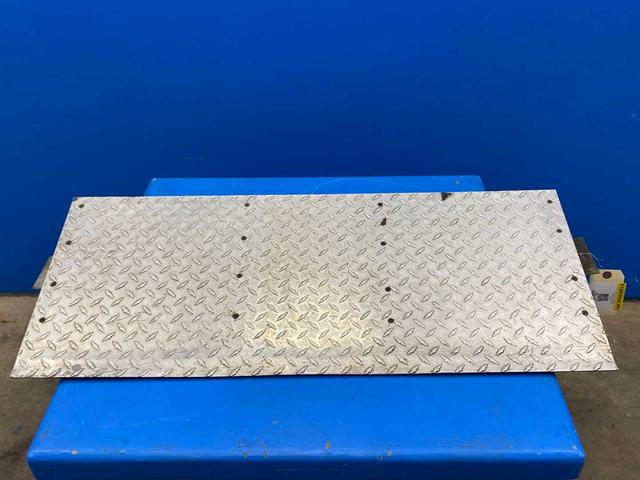 Diamond Plate Metal Threshold Ramp