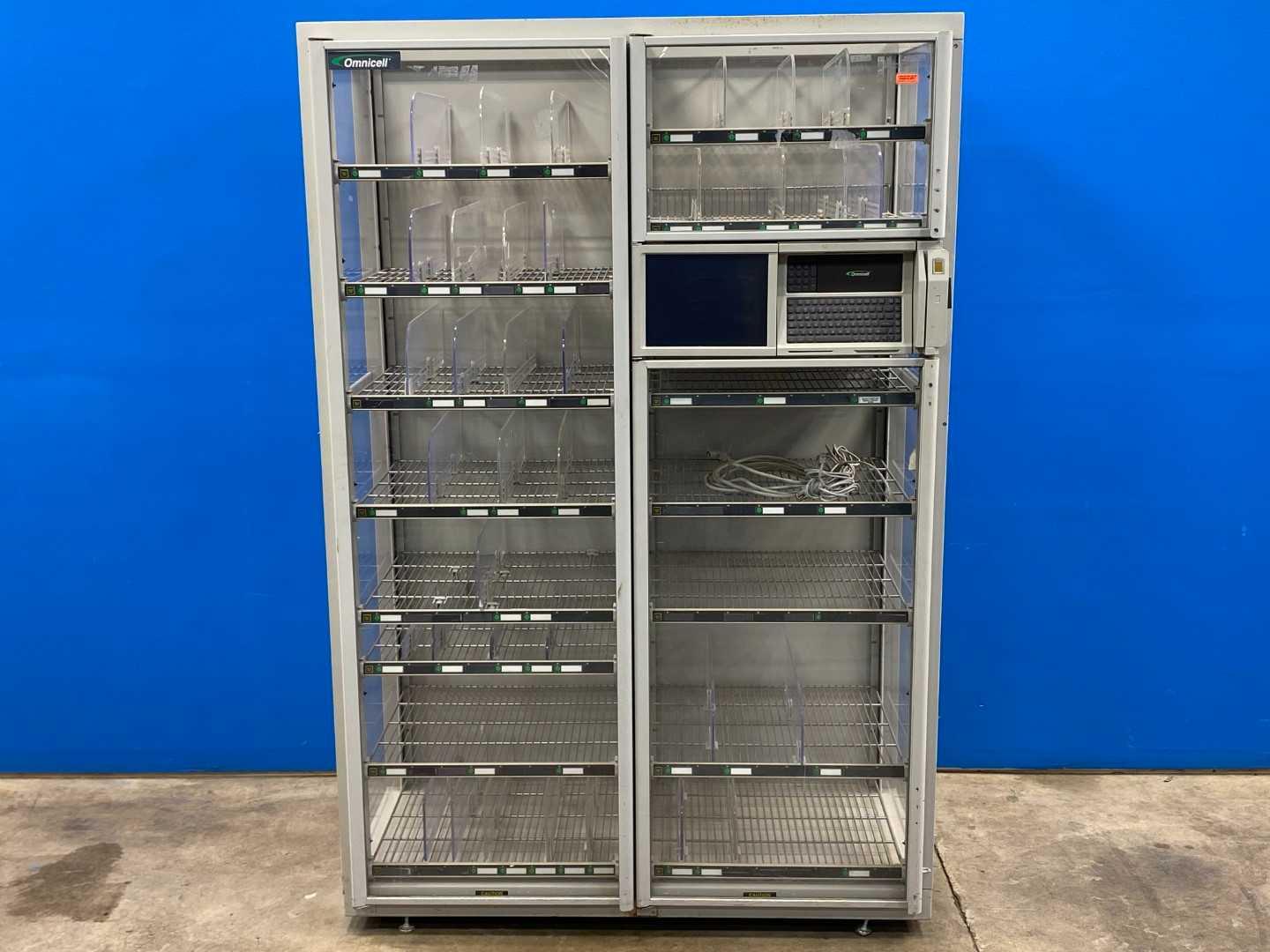 Omnicell 224 2 Cell OmniSupplier Cabinet - PARTS ONLY, Non-Functional - No SD Card, No AC Cable, Left Rail Stuck