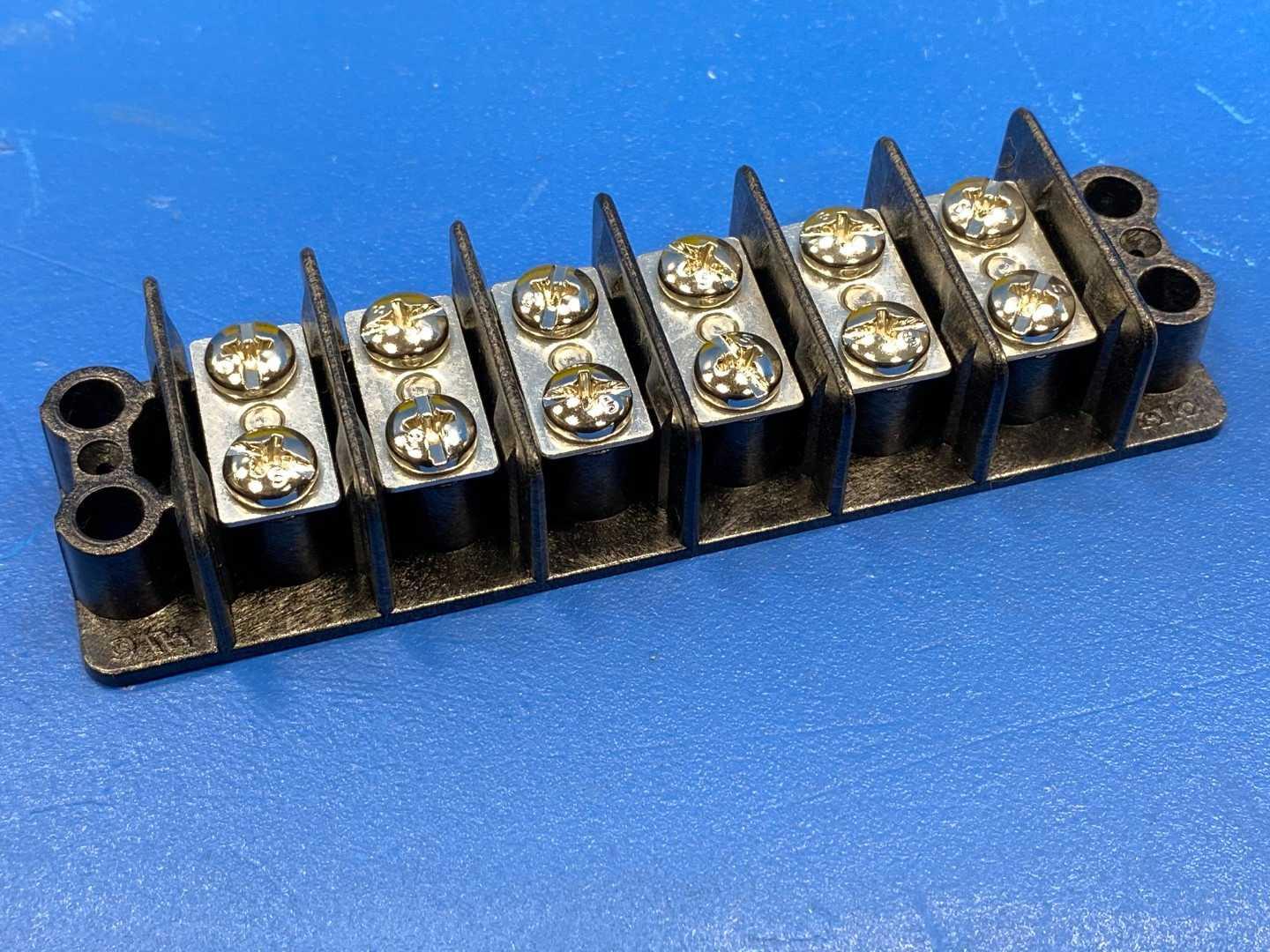 Marathon 672 RZ 06 Special Products Terminal Block Connector 30A 600V AC/DC