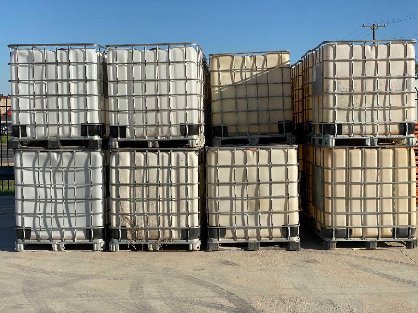 Schutz 300 Gallon Tote Bin Cage + Tank