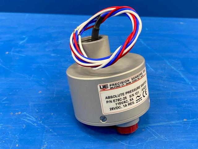 UE Precision Sensors Div. E76C-25 Absolute Pressure Switch 115VAC 5A 28VDC 1A RES