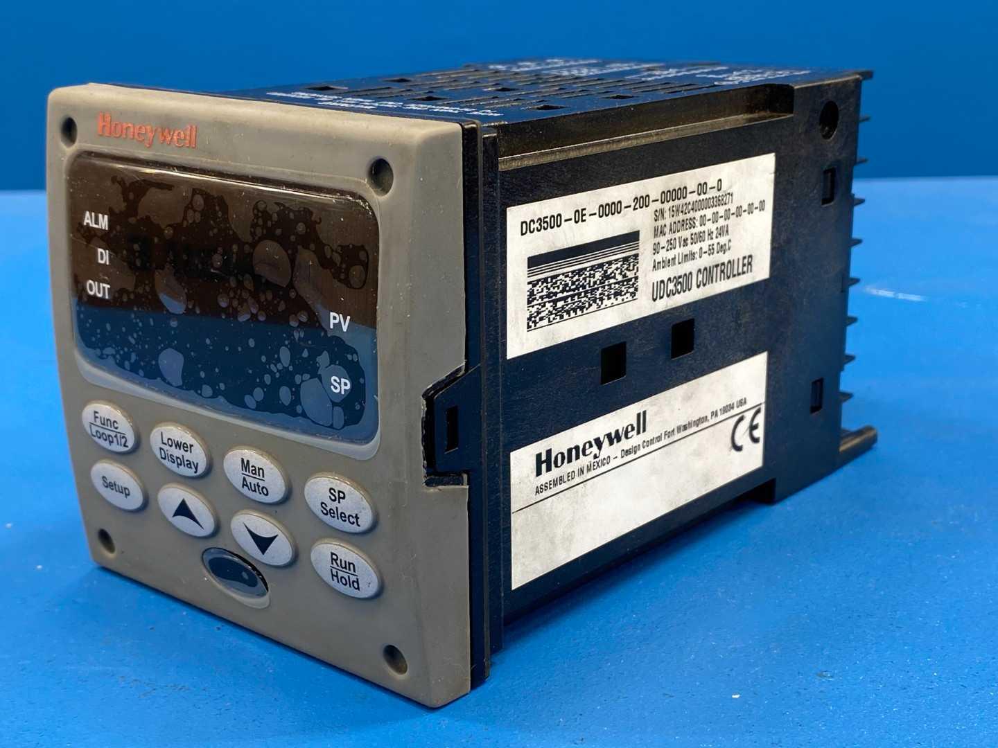 Honeywell DC3500-0E-0000-200-00000-00-0 DC3500 Controller 90-250VAC 24V 50/60Hz