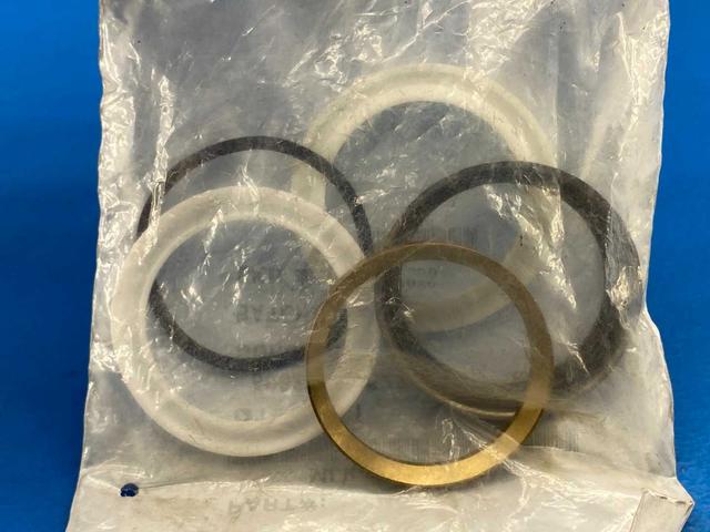Miller MRL-051-KR012-138 Rod Seal Kit