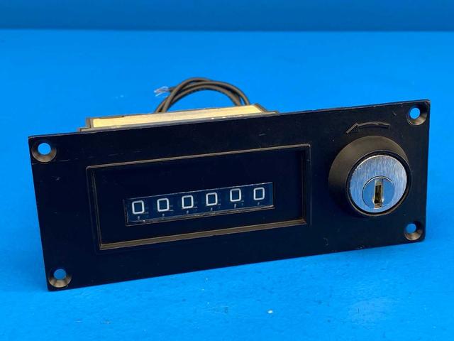 Veeder-Root 744386-241 Mechanical Counter (Missing Gasket and Keys)