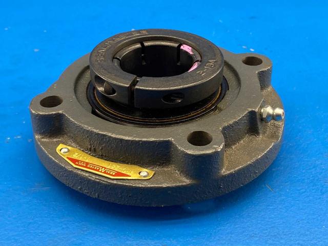 Sealmaster, SFC-24T, 1-1/2" Gold Line 4-bolt flange mounted ball bearing (concentric-lock)