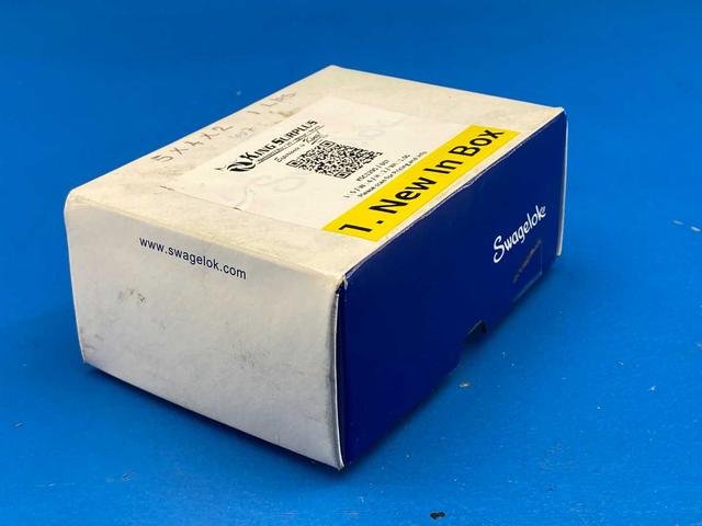 Swagelok B-44XF4 Brass 1-Piece 40 Series 3-Way Ball Valve, 1.7 Cv, 1/4 in. FNPT 1,500 PSIG @ 100°F (103 Bar)
