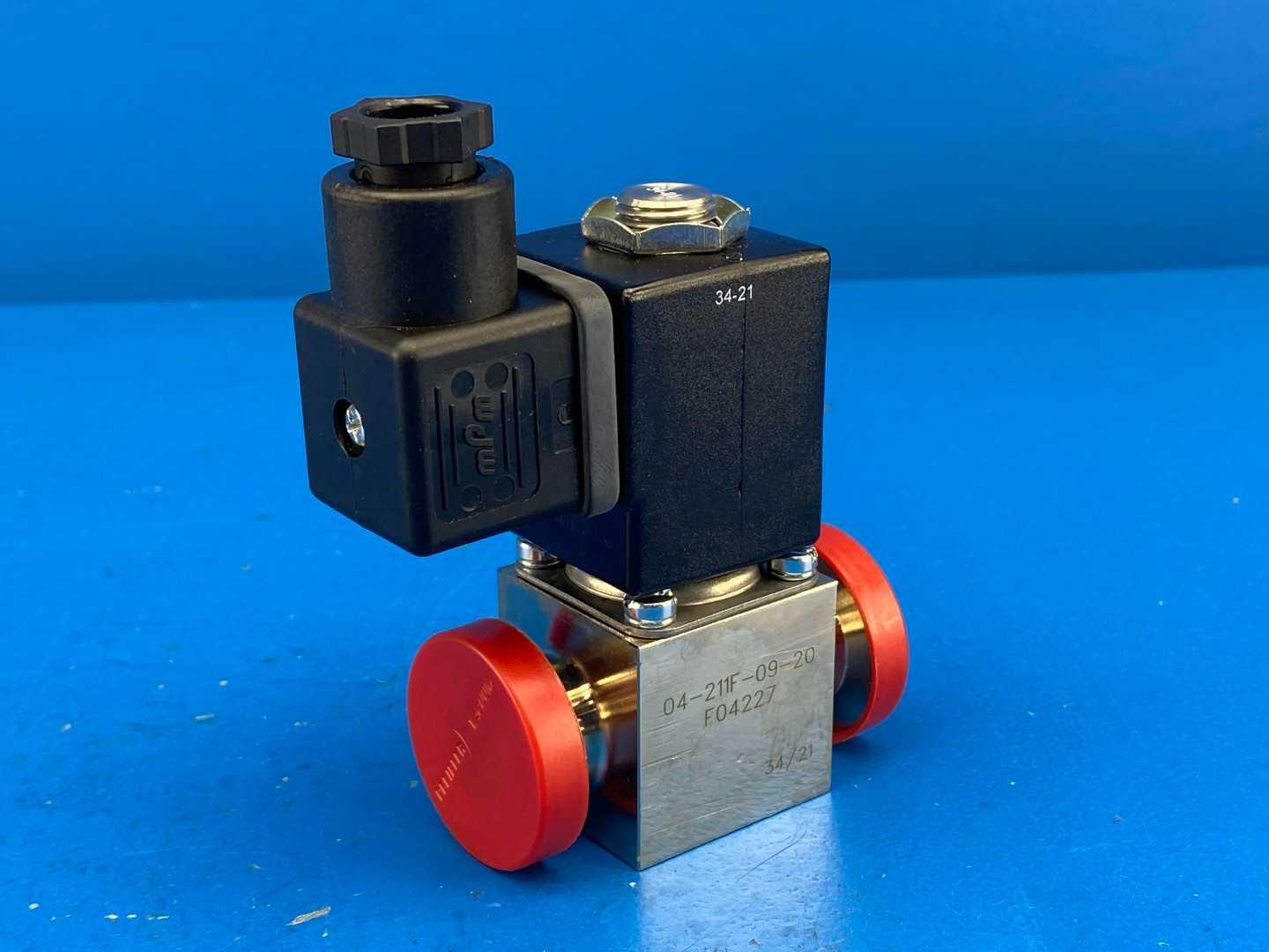IMI Life Science 04-211F-09-20 BACOSOL 32 mm Direct Acting Solenoid Valve