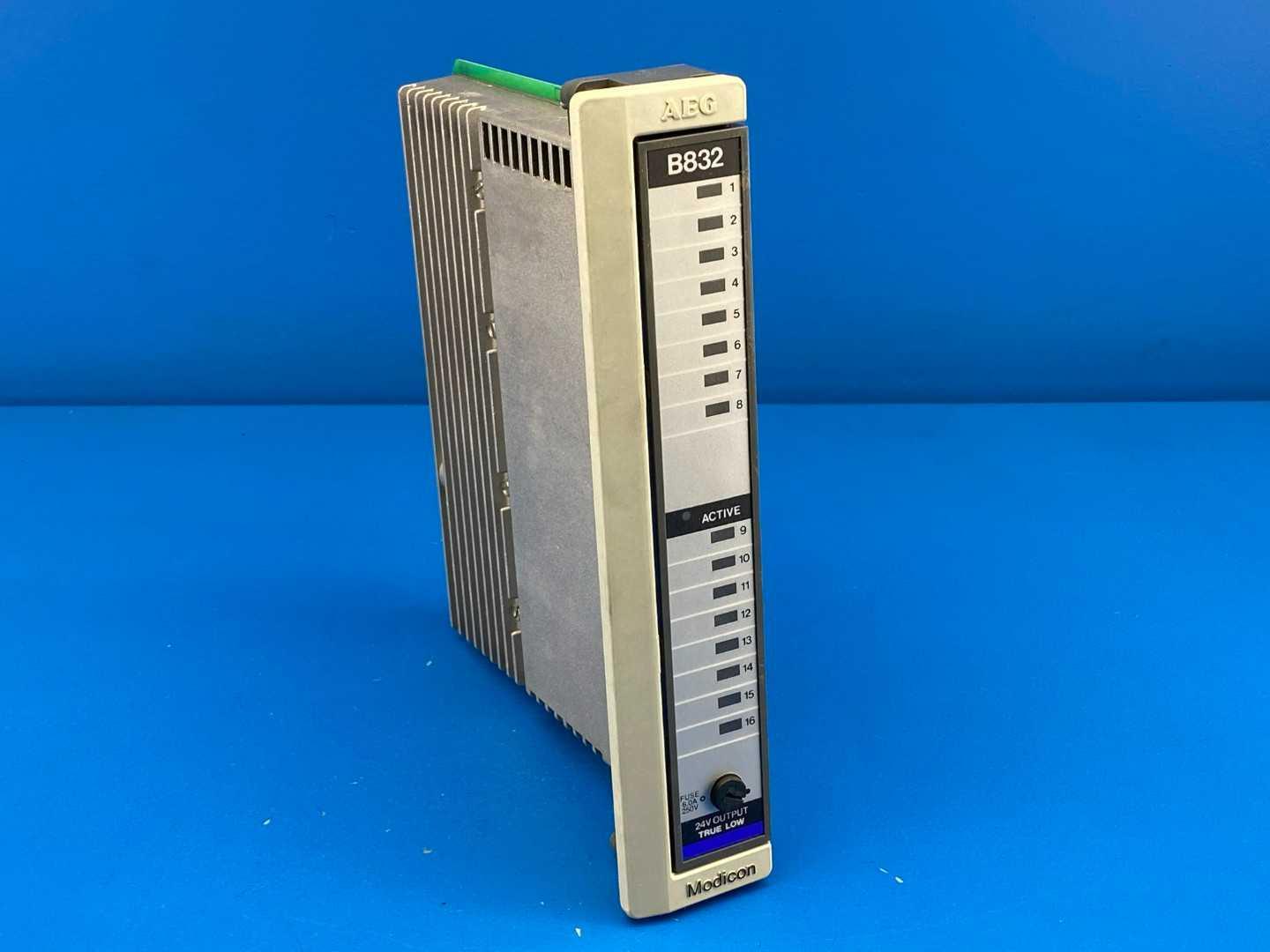 AEG AS-B832-016 Modicon, Discrete I/O Output module