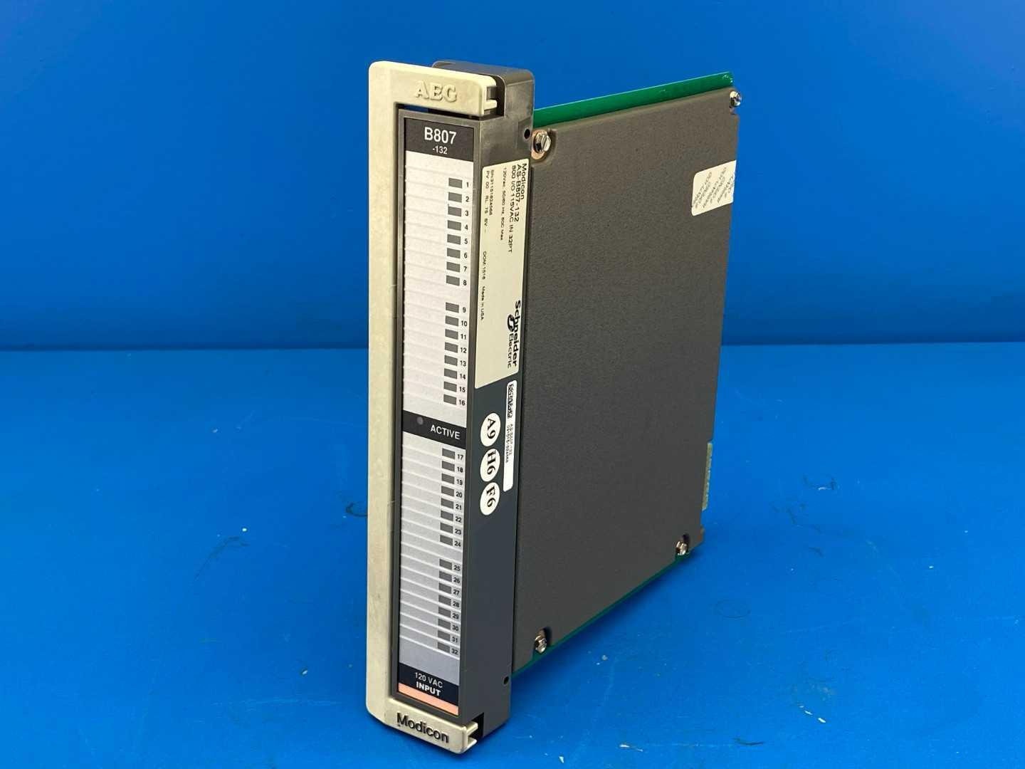 Schneider Electric AS-B807-132 Modicon , 800 I/O 155VAC IN 32PT Input Module PV:00 RL:75 SV: