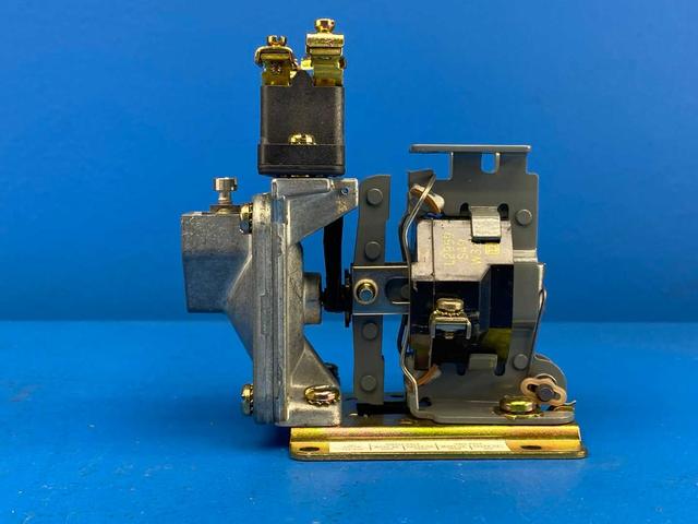 Square D 9050AO10EV02 (86431) AC Pneumatic Timing Relay Series A 110/120V