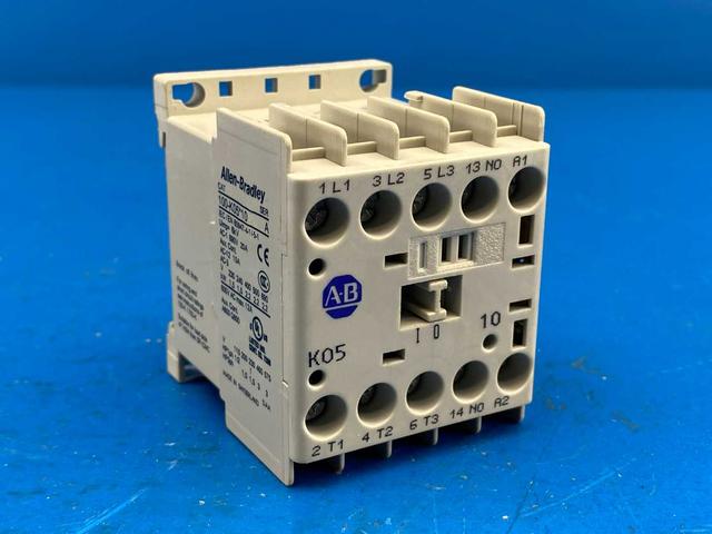 Allen-Bradley 100-K05DJ10 Series A Mini Contactor, 24VDC Coil, 3-Pole, 5A