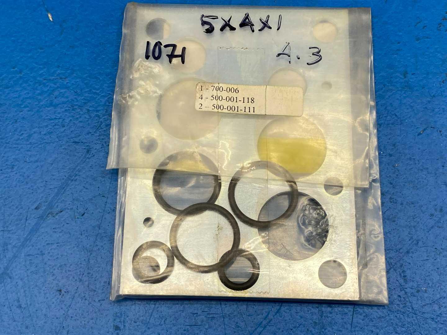 SUN Hydraulics 990140001 (YDFH / YFFG Series) ISO 07 / DO7 Manifold Seal Retainer Plate Kit