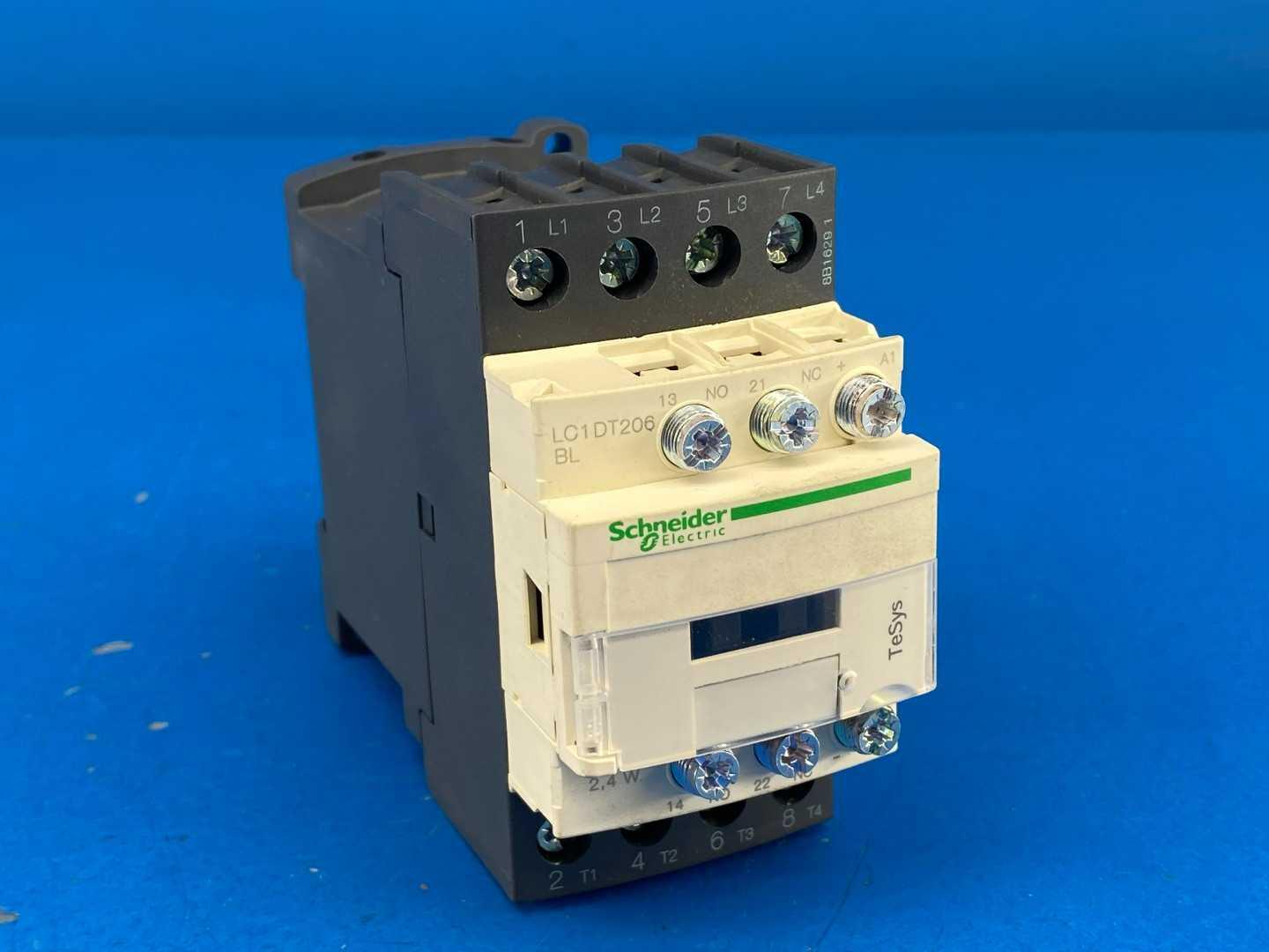 Schneider Electric LC1DT206BL 20 Amp Contactor TeSys 24VDC 2.4W