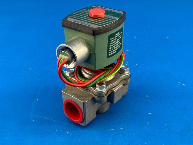 Asco Red-Hat 8215G33 Aluminum Body 2-Way Solenoid Valve 3/4" Normally Open 0-125psi 120V