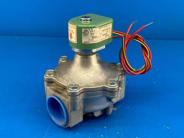 1-1/2" ASCO RedHat Aluminum Solenoid Air Valve 8215B70, 1,900,000 BtuH Max (120v)