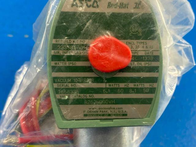 ASCO Red-Hat 8262H090VH 1/4" 2-Way Solenoid Valve Vacuum 10-6 TORR