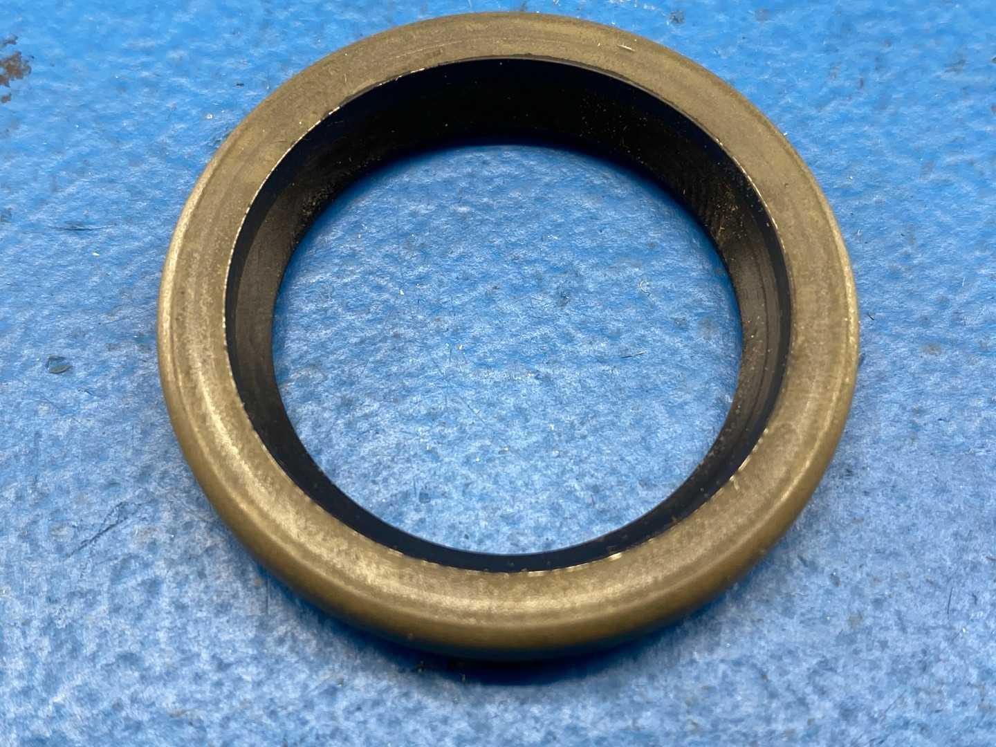 Chicago 11061 Rawhide , Oil Seal Joint, Radial, ID 1.125 in, OD 1.775 in, Width 0.312 in