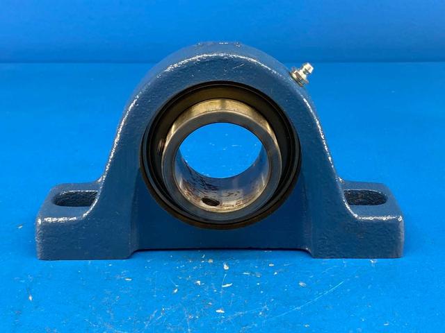 MB Manufacturing C251-1516, 1-15/16" Bore, 2-Bolt Pillow Block Ball Bearing