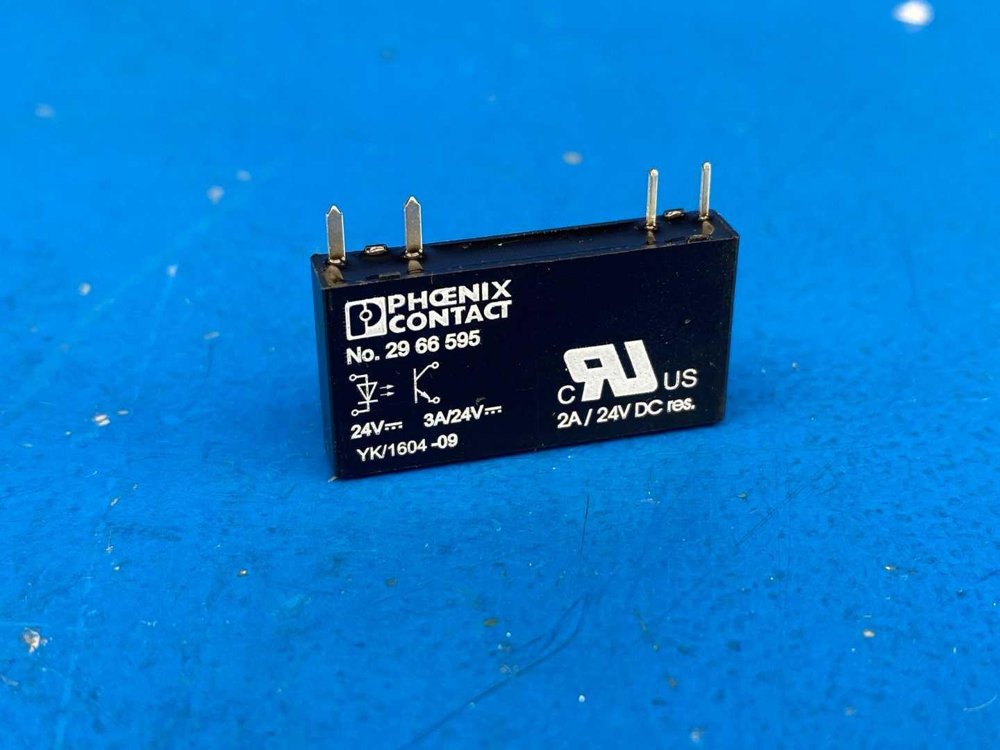 Phoenix Contact OPT-24DC/24DC/2 (2966595) Solid State Relay 3A 28.8V (Package of 10)