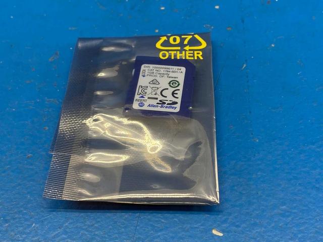 Allen-Bradley 1784-SD1 / A 1GB Secure Digital Card for ControlLogix / CompactLogix Controllers DIR: 10000099611 / 04 