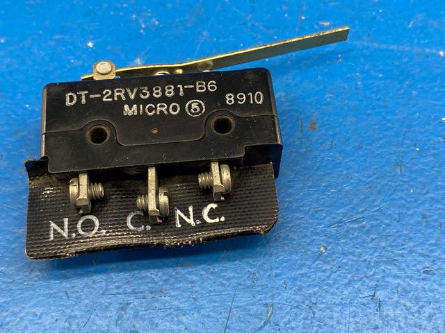 Honeywell DT-2RV3881-B6 — Heavy-Duty Micro Switch / Limit Switch 10A 120V 