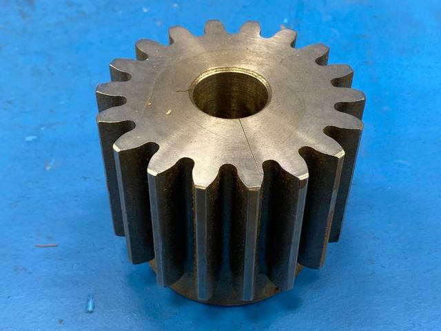 Browning YSS518 1-1/8" BORE 18 Teeth 5 D.P, 20° External Tooth Spur Gear