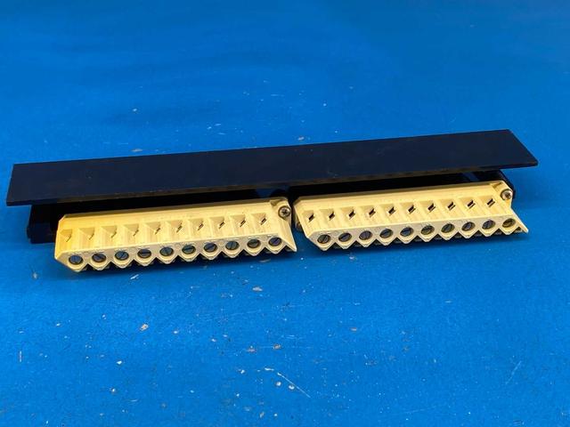 Schneider Electric MA-8202-001, 10A, 300V Terminal Block