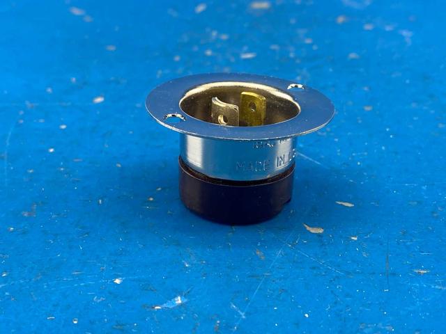 Hubbell HBL7467 HBL Flanged Inlet Midget Twist Lock 2 Pole 2 Wire Non-Ground 15A 125V NEMA ML-1R