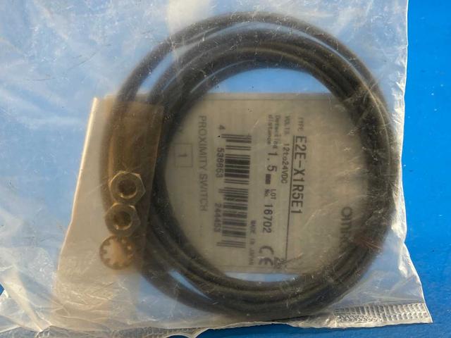 Omron E2E-X1R5E1, Proximity Switch 12to24VDC 1.5mm Detecting Distance 2meter Cable