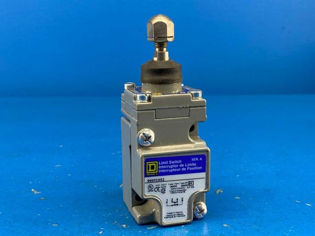 Square D 9007C52ED Limit Switch, Roller Plunger Heavy-Duty