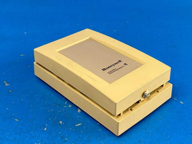 Honeywell T7080A1019 Dual Set Point Thermostat 24VDC Temperature Sensor 10K Ohm NTC Duct Probe
