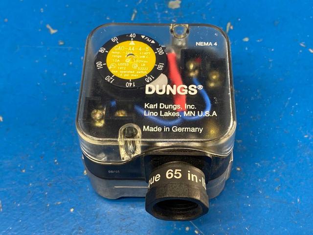 Karl Dungs GAO-A4-4-8 Gas Pressure Switch Automatic Reset 10A 120V 40"-200" in W.C. Range 14 PSI Max Nema 4