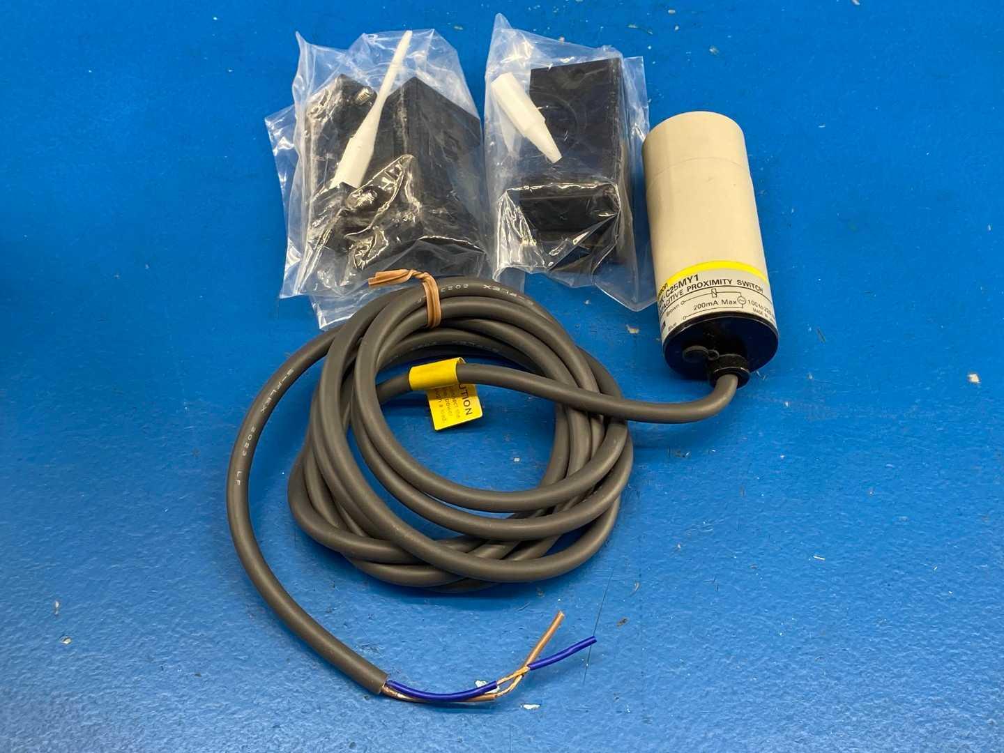 Omron E2K-C25MY-1 Capacitive Proximity Sensor 10-40VDC 200mA