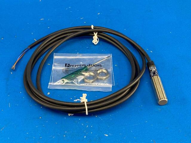 Pepperl+Fuchs CBB4-12GH70-E0 Capacitive Proximity Sensor 4mm 10-30VDC PNP NO IP67