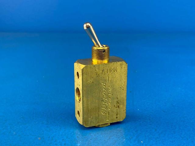 Clippard MJTV-4 Pneumatic Air Valve 4-Way 300psig Brass 1/8" NPT