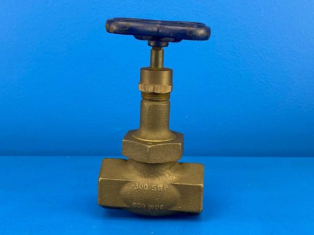 NIBCO T-275-Y 1" Globe Valve Bronze Class 300 PTFE Disc T--Female NPT Thread (FIPT) MSS SP-80