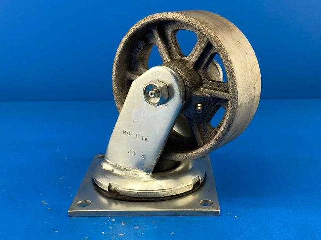 Albion 62CA05201S, 5" x 2" Swivel Caster w/ Iron Cast Wheel No Brake (L-62)